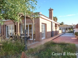 Chalet ubicado en una de las zonas más tranquilas de La Manga cerca de los dos Mares