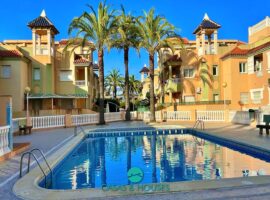 Chalet adosado de 4 plantas en Villas de Frente Marino, Tomás Maestre