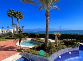 Marvellous quality apartment with views in Punta Cormoran, Veneciola km18