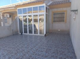 Bungalow en una calle tranquila