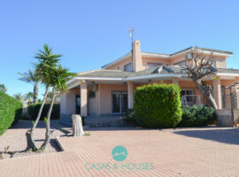 Villa next to the Zoco in La Manga del Mar Menor