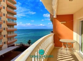 Apartment facing south and north with views of both seas in Pedrucho