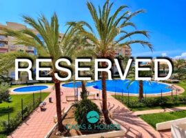 Beautiful first floor apartment with beautiful views and southeast orientation.