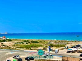 Impressive and modern duplex penthouse in Miradores del Puerto with sea views
