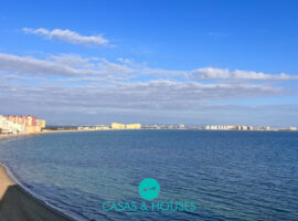 Apartamento de dos dormitorios frente al Mar Mediterráneo