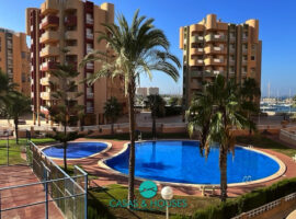 Elegante apartamento de 2 dormitorios en Miradores del Puerto, km14 de La Manga