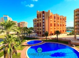 Impresionante ático dúplex situado en la parte nueva de la urbanización Miradores del Puerto