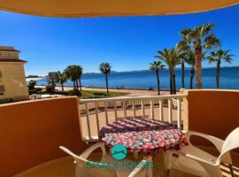 Beautiful apartment on the front line of the Mar Menor next to the Tomas Maestre Marina.