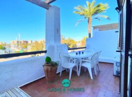 Beautiful apartment with direct views to the Tomas Maestre Marina.
