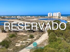 Amplio apartamento de 3 dormitorios con vistas al mar en Luz Bahía – Veneziola