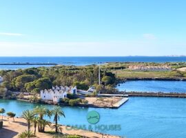 Precioso dúplex-ático en Miradores del Puerto con vistas panorámicas de La Manga