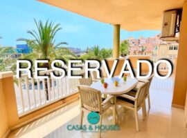 Amplio apartamento con bonitas vistas y dos terrazas en Villas de Frente Marino