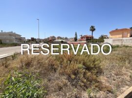 Parcela de 900 m2