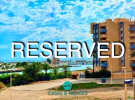 Bright Apartment with Terrace and Canal Views in the Prestigious Puerto Mar I & II.