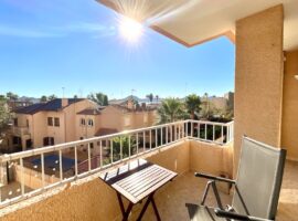 Apartamento de tres dormitorios reformado en Bahamas la Manga del Mar Menor