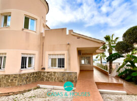 Chalet en Calaflores