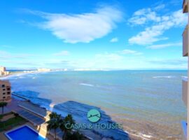 Exceptional Frontline Apartment with Sea Views in Puerta del Mediterráneo