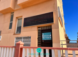 Local comercial en el zoco km 4 de La Manga del Mar Menor