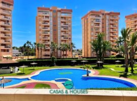 Vida Costera Elevada con Vistas a los Dos Mares y al Puerto Deportivo Tomás Maestre