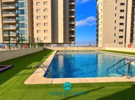 Tu refugio junto al mar en la encantadora Veneziola con plaza de aparcamiento