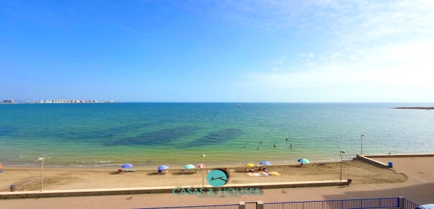Un balcón privado al Mediterráneo: luz, brisa marina y vistas infinitas en Bahía Playa 2000