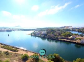 Magnífico Apartamento en Séptima Planta con Vistas Panorámicas al Mediterráneo, al Canal del Estacio y al Puerto Deportivo Tomás Maestre